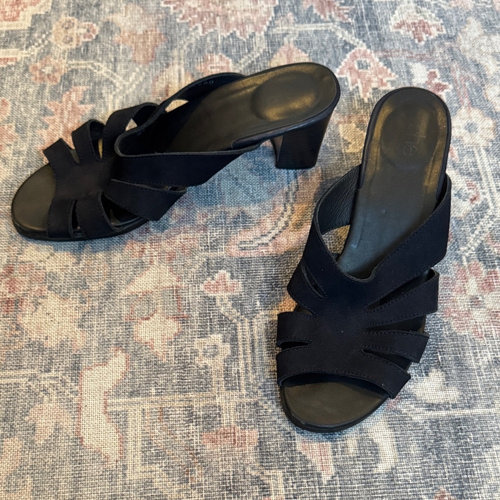 Arche Black Strappy Heeled Sandals